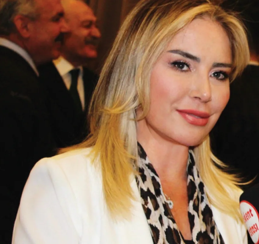 Pırıl Erkanlı Üçgül